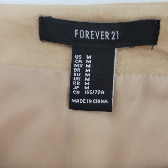Forever 21 Micro Suede / Faux Suede Tan Beige Mini Skirt Size M Lightweight - Picture 6 of 8